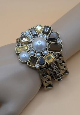 NWT *Rare* LIA SOPHIA Pearl & Rhinestone Chunky Flower Bracelet